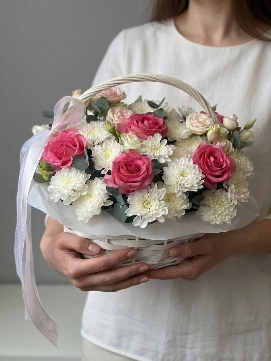 Композиция в корзине «Любовная история»